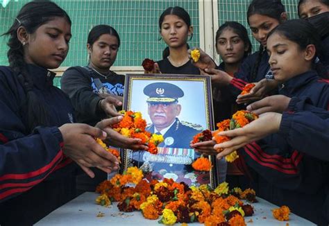 Tributes Paid To Indias First Cds General Bipin Rawat Soldiers On 1st