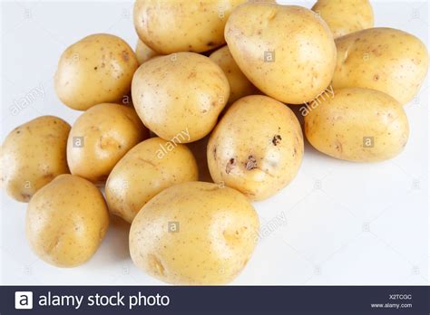 Waxy Potatoes High Resolution Stock Photography And Images Alamy