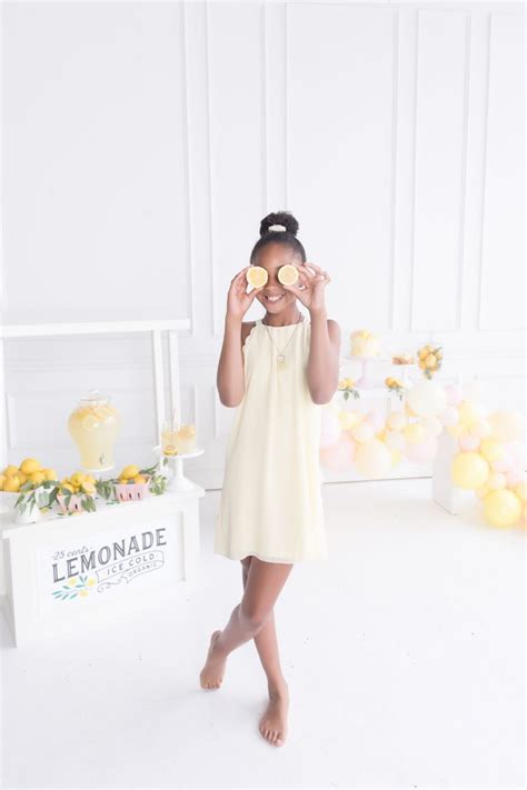 pastel lemonade stand party
