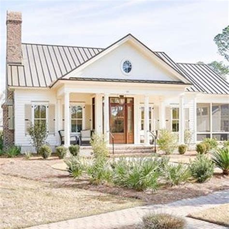 30 Cute Farmhouse Exterior Design Ideas That Inspire You Farmhouse