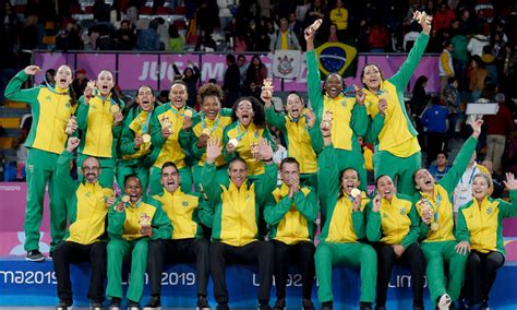 Acompanhe as notícias de basquete no ge.globo ACOMPANHE AO VIVO: Brasil x EUA - Final basquete feminino ...