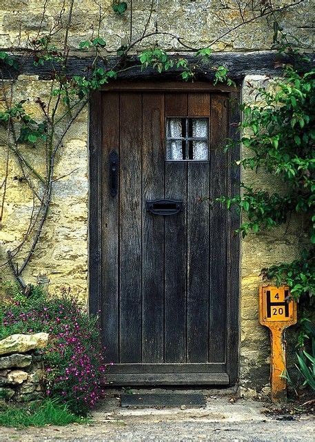 Old Cottage Door In Bilbury In The Cotswolds Beautiful Doors