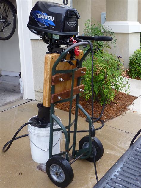 Puny Projects Make Outboard Stand From Hand Truck