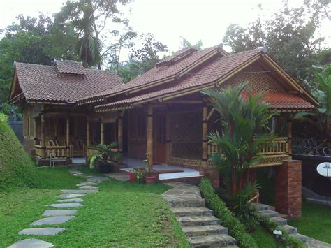 Desain rumah bambu penuh kesunyian. Desain Rumah/Villa Bambu Eksotik