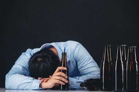Alcohol Use Disorder Definition Symptoms Types And Treatment