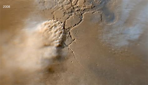 Nasa Monitors Giant Dust Storms On Mars