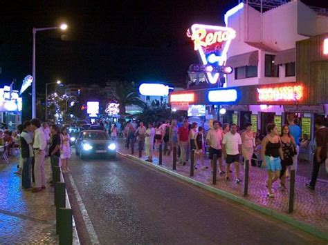 Albufeira Nightlife The Strip Kadoc And Kiss Portugal Travel Guide