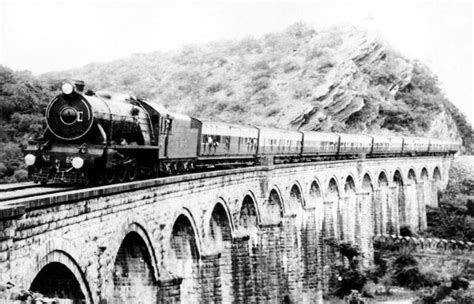 Most Famous Trains In The Worlds History Hello Travel Buzz