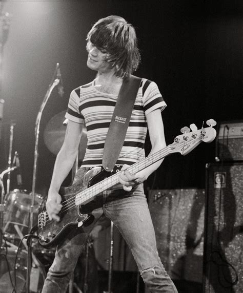 Dee Dee Ramone The Ramones Know Your Bass Player