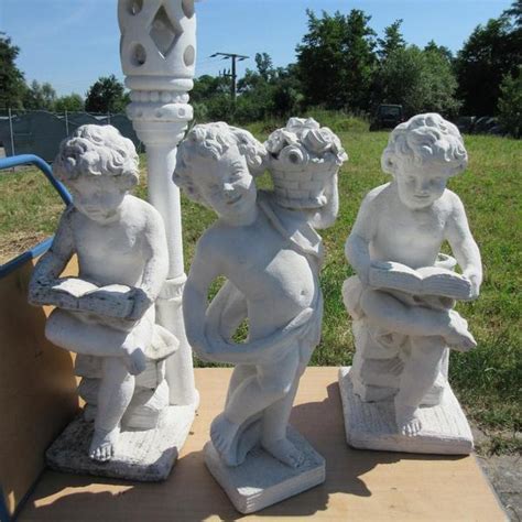 Ideal für das fußballtraining im eigenen garten, auf dem hof oder im spielzimmer.jetzt kaufen: 3 große Gartenfiguren Putten aus Stein Wetterfest 80-120cm ...