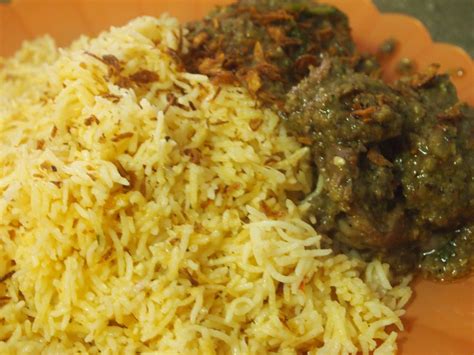 Resepi kurma kambing yang sesuai dihidangkan bersama nasi minyak, nasi beriani, nasi tomato, nasi hujan panas atau nasi berperisa yang lain mengikut kesukaan anda. tumis.my - resepi Nasi Beriani Sudan