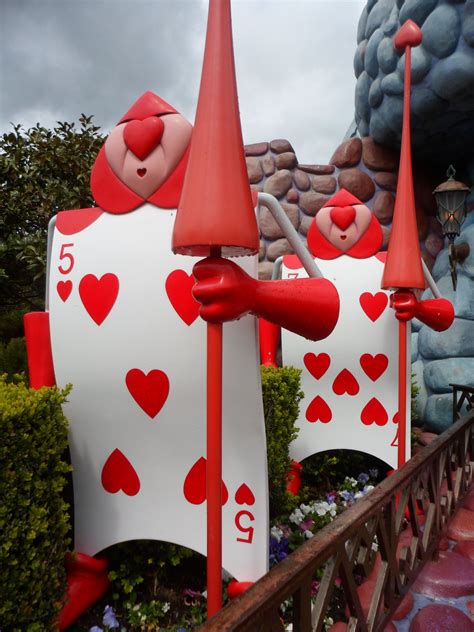 Guards At The Queen Of Hearts Castle In Alices Curious Labyrinth Disneyland Paris Dlrp Dlp