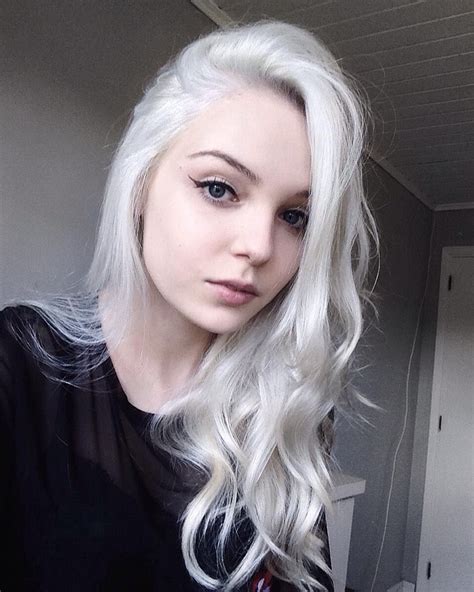 Long Silver Dyed Hairstyle By Maridevogeski Rose Blond White Blonde Hair White Hair Color