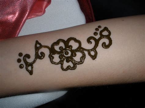 May 27, 2021 · imagine you are in a situation in which you need to perform wudu but you don't have access to any water. 74 Gambar Henna Simple Tapi Cantik Terbaru | Tuttohenna