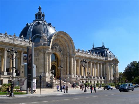 Le Petit Palais Is A Jewel And So Much To Visit Inside Facing The
