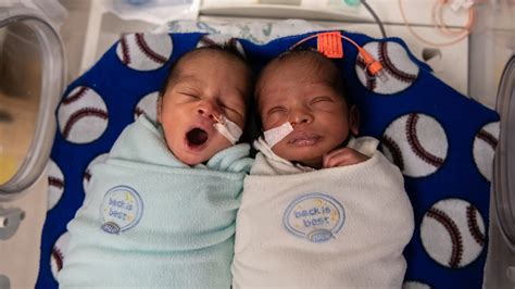 Missouri Nicu Caring For 12 Sets Of Twins At Once Breaking Hospital Record