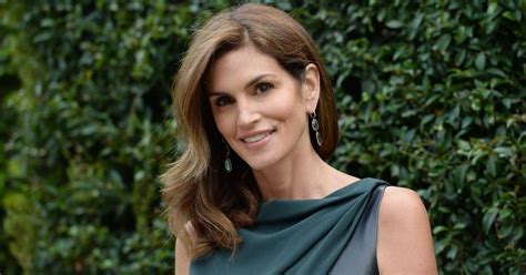 Cindy Crawford Opens Up About The Nude Photos She Got Talked Into Meaww