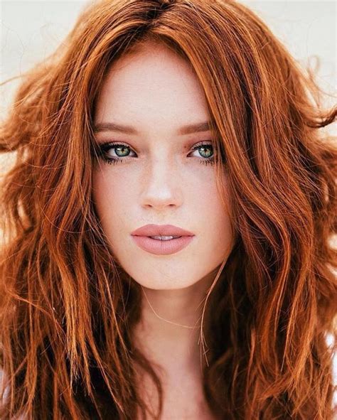 Working a dramatic hairdo golden brown highlights are snaking through the ginger red, which creates a lighter auburn that has. #GingerHairInspiration | Beautiful red hair, Red hair woman