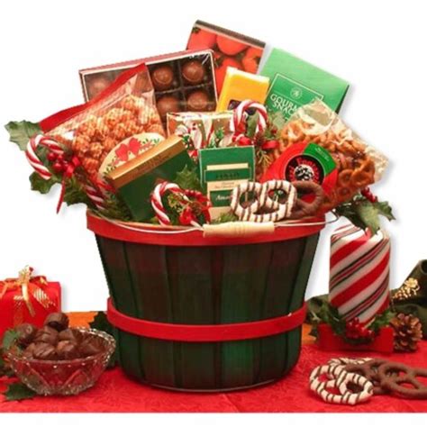 Holiday Traditions Christmas T Basket Holiday T Basket One