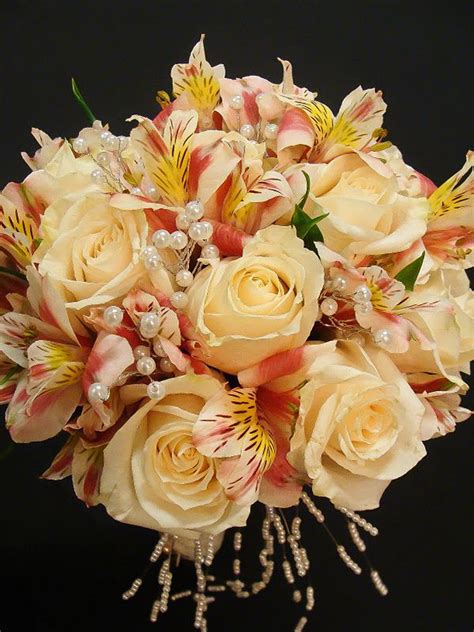 Gerber dasies, lilies & alstroemeria purple bouquet perfect for weddings. florissimo: roses and alstroemeria | Alstroemeria wedding ...