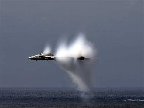 Awesome Pictures Of Jets Breaking The Sound Barrier Business Insider