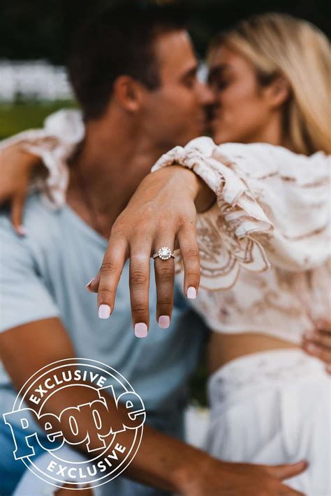 All About Duck Dynasty Star Sadie Robertson S Engagement Ring