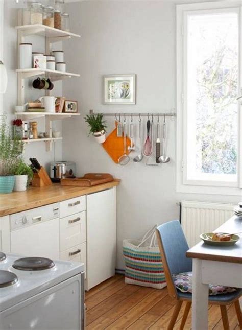 Effectuez des recherches dans l'index de livres complets le plus fourni au monde. Pretty Kitchen Design For Small Area With Storage Shelves ...