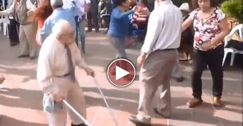 This Old Man Throws Away His Crutches And Does Something You Wont Believe Sharedots