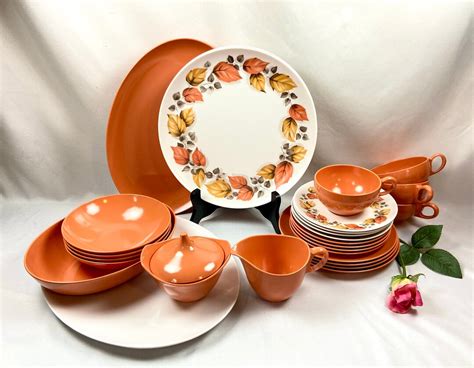 Vintage Oneida Melamine Dinnerware Set Orange Autumn Leaves 27 Pieces