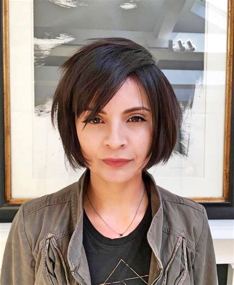 Edgy Bob Mit Bangs Jaw Length Choppy Layered Bob Edgy Bob Haircuts