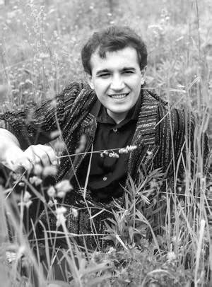 Назарий яремчук родился младшим и третьим ребенком назария тарасович яремчук и марии «марички» дарьевны в селе ровня (ныне вижница ) на берегу реки черемош. Фото :: Назарий Яремчук (Nasaryi Yaremchuk)
