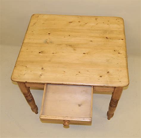 Original enhanced brown / black shellac base. Small Pine Kitchen Table - Antiques Atlas