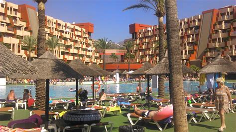 If you're looking for a holiday during christmas in 2021, you can't go wrong with a trip to one of europe's christmas markets. Holiday Village/World, Benalmádena, Costa Del Sol ...