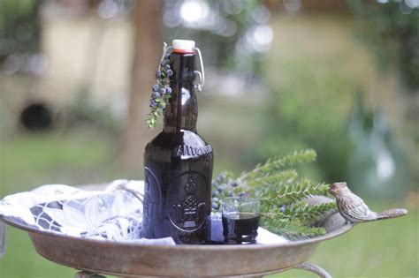 La seconda, invece, dà rilievo a un'altra caratteristica del nebbiolo ovvero il suo periodo di vendemmia contraddistinto dalle nebbie autunnali. Liquore di mirto originale - Blog di vaipinacucina