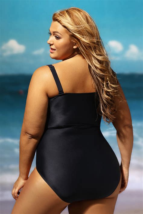 Even though one piece bikinis may seem pretty straight forward at first, you'd be surprised. Plus Size Swimsuit 3X 4X 5X 6X Underwire Bra One Piece ...