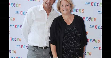 Michel Cymes et Marina Carrère d Encausse à Paris le septembre Purepeople