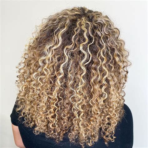 Blonde Curly Hair Ideas Trending This Year Highlights Curly Hair Blonde Highlights Curly