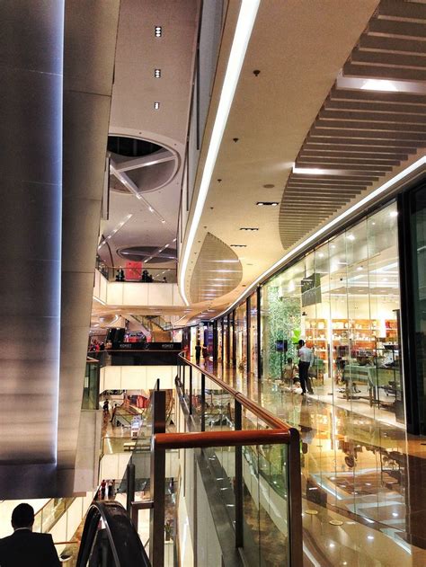 SM Aura, Bonifacio Global City October 8, 2013 | Travels