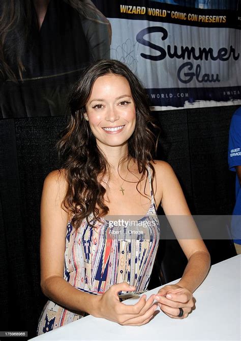 Actress Summer Glau Attends Day 2 Of Wizard World Chicago Comic Con