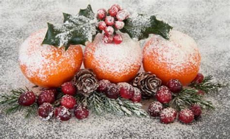 Idea regalo natale 2015.centrotavola natalizi, con candele decorate, fatti a mano.ogni. Centrotavola natalizio di frutta brinata - LEITV