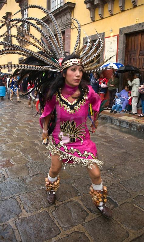 India is a land of diversities. Aztec Costumes | MEXICAN women dance in AZTEC INDIAN ...