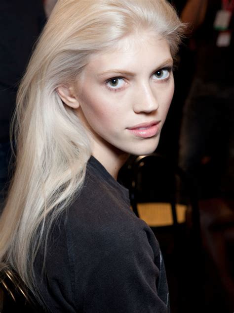 Platinum Blonde Hair 20 Ways To Satisfy Your Whimsical Tastes Hairstyles For Women