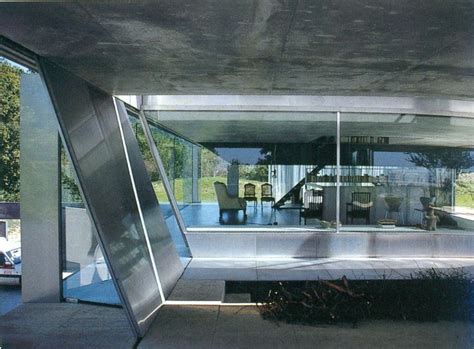 Fifteen years after the rem koolhaas/oma project, through a series of equally simple but radical gestures in textile, petra blaisse/inside outside has transformed — and expanded — our understanding of this revolutionary building. Rem Koolhaas Maison a Bordeaux (Casa en Burdeos) 1994-1998 ...