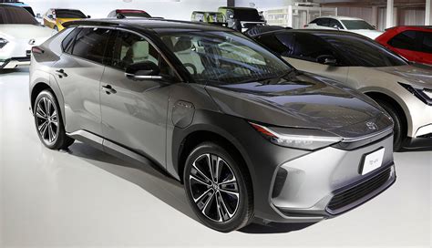 Neue Toyota Elektroautos Bilder Video Ecomento De