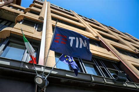 Kkr Presentará Una Propuesta De Adquisición Para Toda Telecom Italia