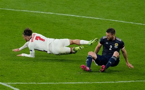Vivienne westwood apoya la independencia de escocia. Inglaterra vs. Escocia 0-0; ingleses dejaron ir liderato ...