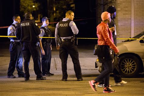 40 Shot 5 Of Them Fatally In Chicago Over Weekend Chicago Tribune