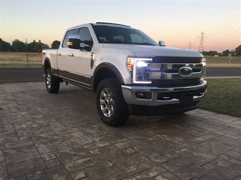 2017 F250 King Ranch With 35 In Tires On Stock Suspension And Wheels