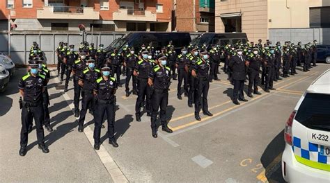 La Guardia Urbana De Lhospitalet Barcelona Suma 23 Agentes Nuevos