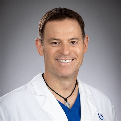 Sports medicine bridges the gap between science and practice in the promotion of exercise and health, and in the scientific assessment, study designed as a superb reference source for physicians, sports medicine specialists, physiotherapists, exercise physiologists, team doctors and trainers alike. Dr. Scott A. Barbour, MD, Orthopedist | Sports Medicine in ...